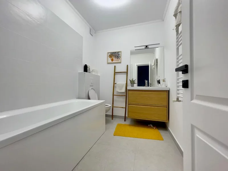 Unirii - Horoscop, apartament 3 camere lux, recent renovat, 2007